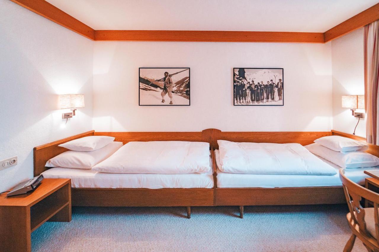 Hotel Garni Almjur St Anton am Arlberg Eksteriør billede
