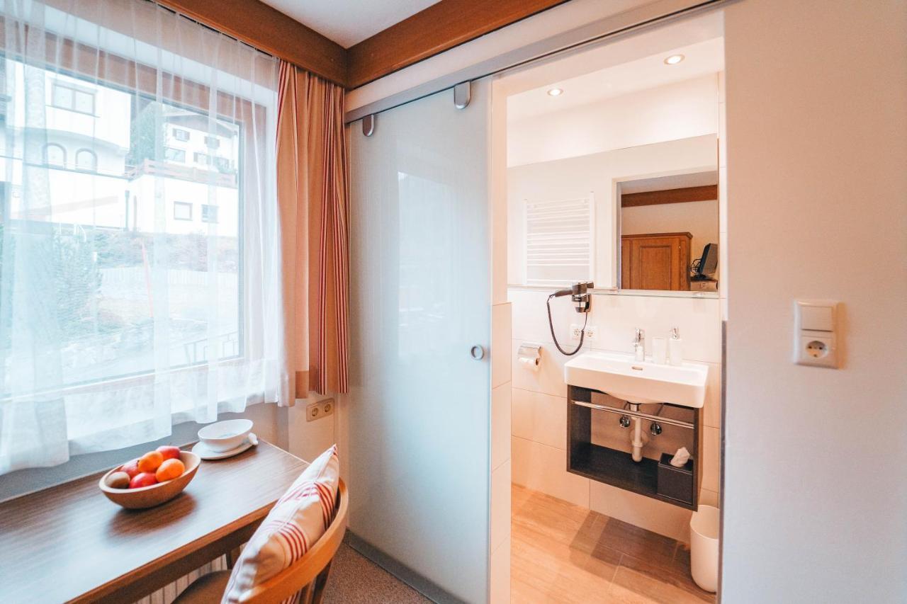 Hotel Garni Almjur St Anton am Arlberg Eksteriør billede